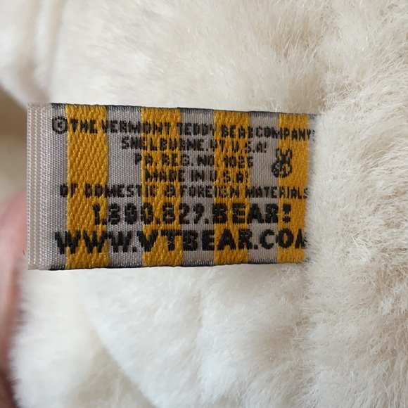 Vermont Teddy Bear, jointed, cream colored fur, blue eyes, in EUC - Picture 2 of 10